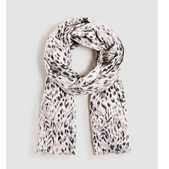 Ann Taylor Accessories - NWOT Ann Taylor blanket scarf